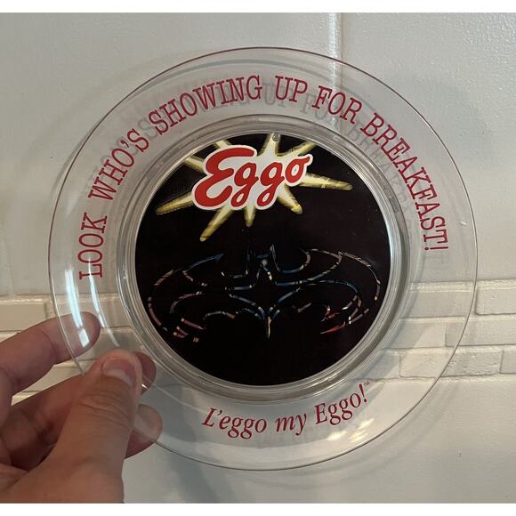 VTG 1997 Batman Bat Signal Color Changing Kellog's Eggo Waffles Plate Breakfast - Picture 1 of 2